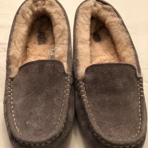 UGG Ansley Slippers Moccasin Gray Suede Shearling Lined  Womens Size 8